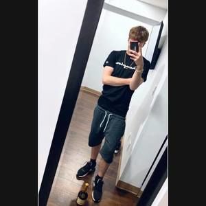 Meet your Posher, Anthony